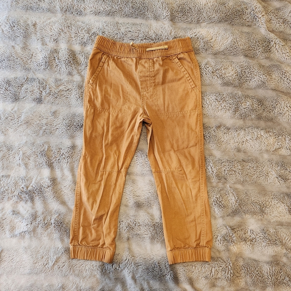 Toddler boys jogger pants.